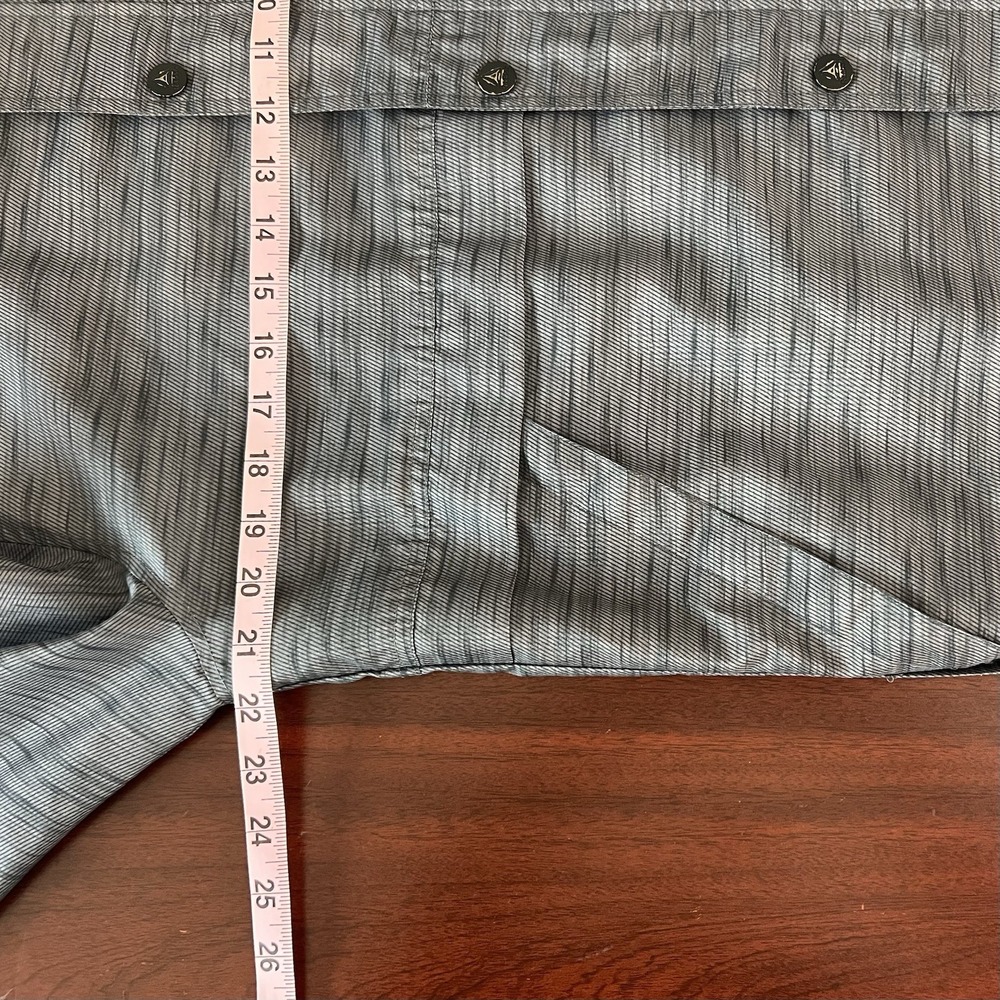 Reebok Boys XL 18/20 Gray Space Dye Hooded Windbreaker Jacket Full Zip Mesh Line - Picture 9 of 10